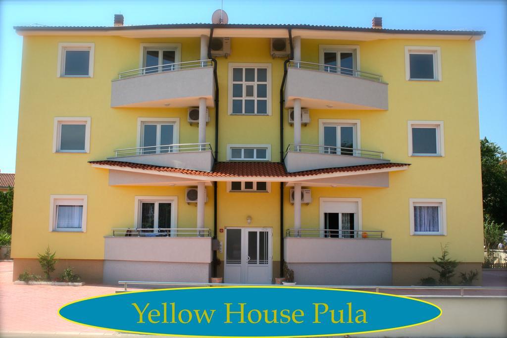 Yellow House Apartmán *